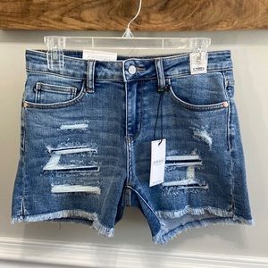 Judy Blue Shorts Size Medium 6-8 NWT Distressed MidRise Jean Patched